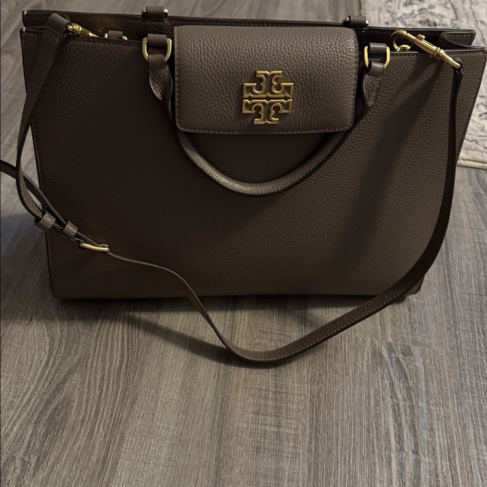 Tory Burch Leather Handbag - Picture 10 of 11